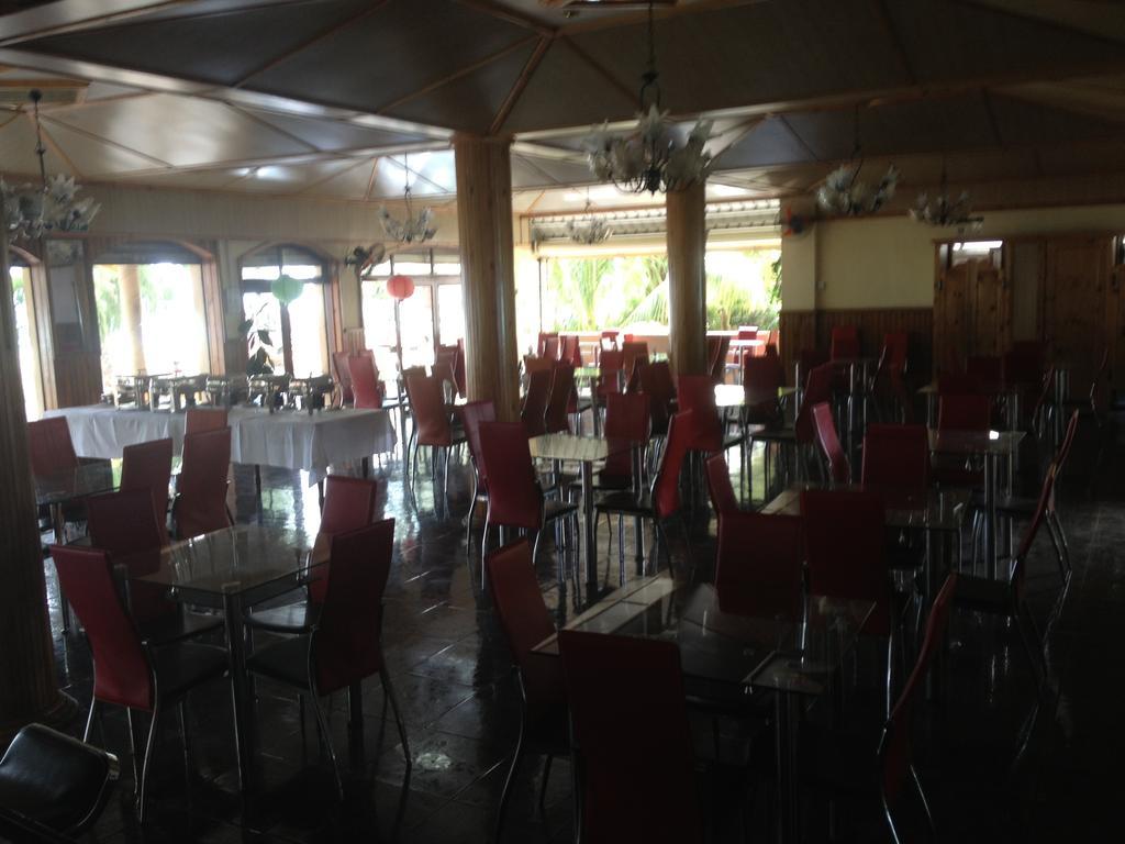 White Shell Lounge And Restaurant Hotel Flic-en-Flacq Kültér fotó